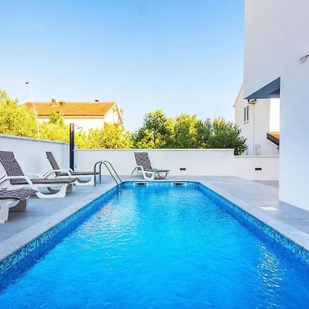 Spanic 2 Apartment Vir